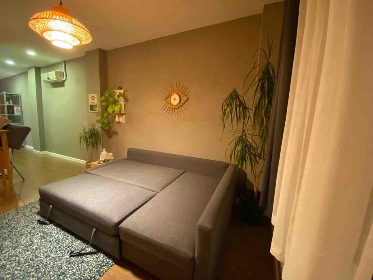 Cosy Flat With A Garden In Kadikoy Istanbul